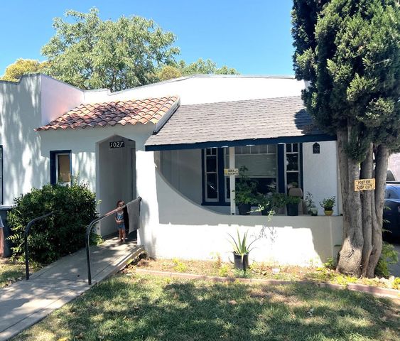 $259,950 | 1027 West 18th Street | Downtown Merced