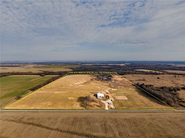 $550,000 | 11148 West 1150th Road | Paris Township - Linn County