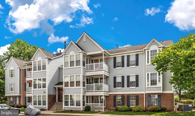 $234,900 | 621 Himes Avenue, Unit IV104 | Overlook