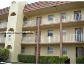 $1,600 | 8435 Sunrise Lakes Boulevard, Unit 306 | Sunrise Lakes