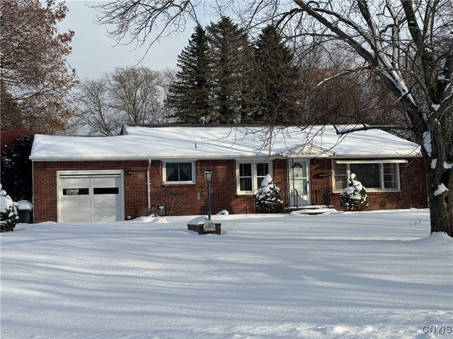 $274,900 | 623 Parsons Drive | Westvale