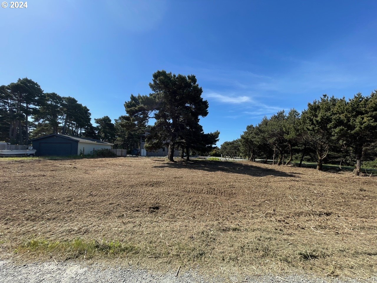 a view of dirt yard