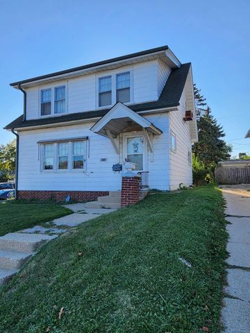 $149,900 | 2077 South 91st Street | Woodlawn Manor