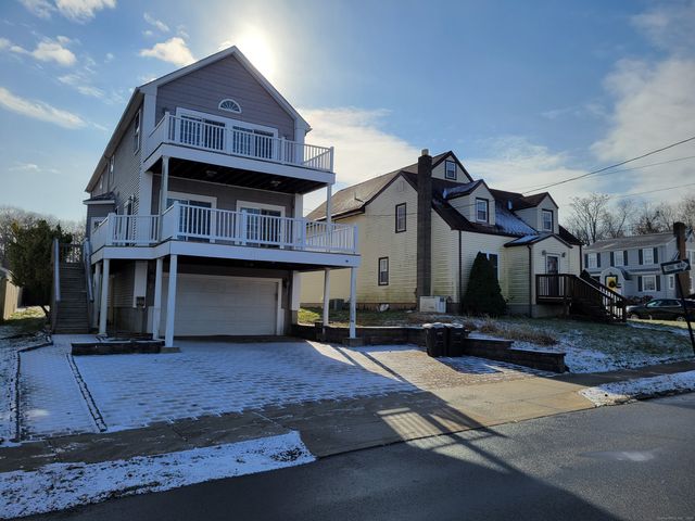 $485,000 | 11 Cove Street | West Haven East Shore