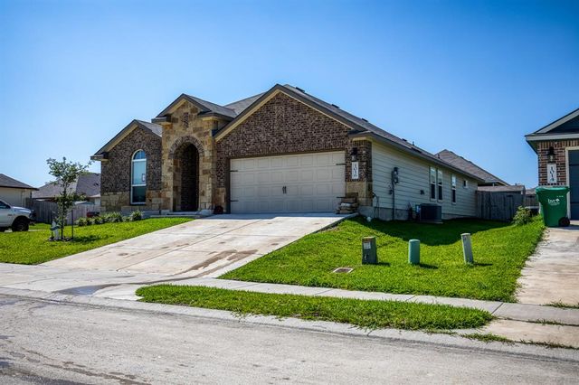 $332,999 | 1016 Fannin Street | Brenham