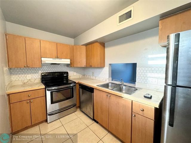 $2,100 | 3560 Northwest 114th Terrace, Unit 3560 | Castlewood