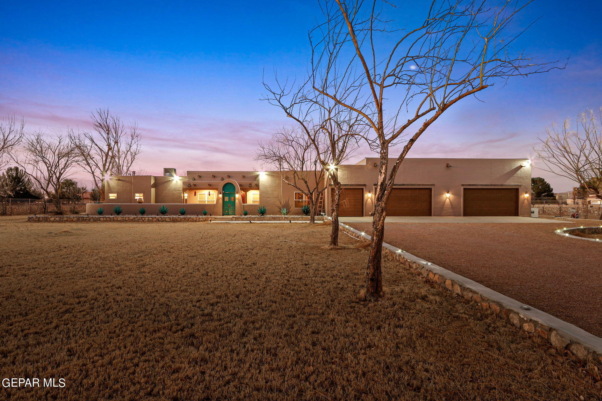 a street view with residential house