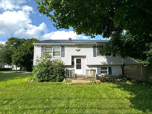 $184,900 | 82 Washington Street | Calais