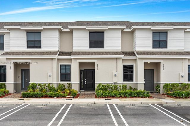 $3,000 | 433 Northeast 12th Street, Unit 433 | Everglades