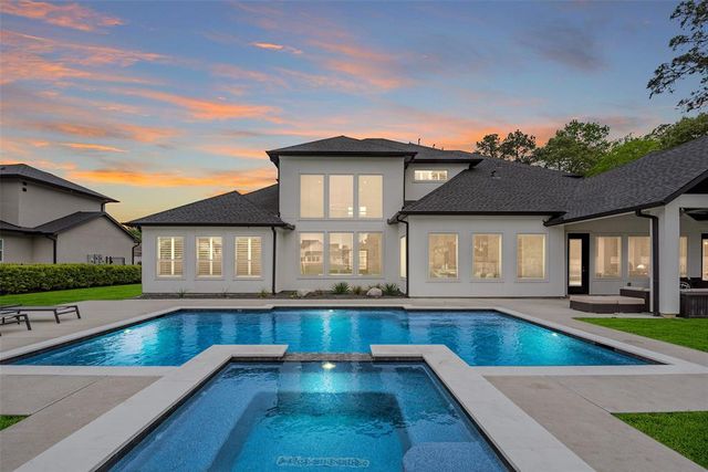 $1,945,000 | 2136 Coach Street | Conroe