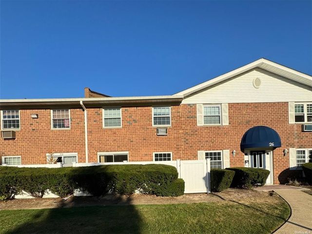 $180,000 | 460 Old Town Road, Unit 26E | Setauket-East Setauket