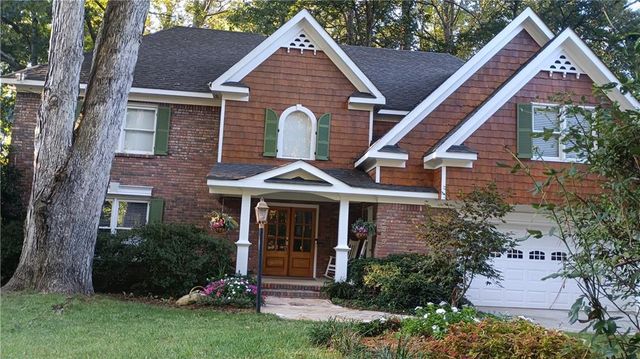 $899,000 | 2565 Binghamton Drive | Dunwoody