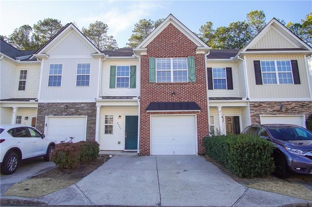 $1,950 | 2961 Greyhawk Lane | Kentmere Townhomes