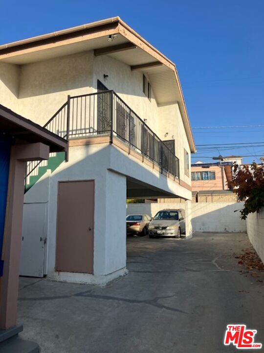 a car parked in front of a building