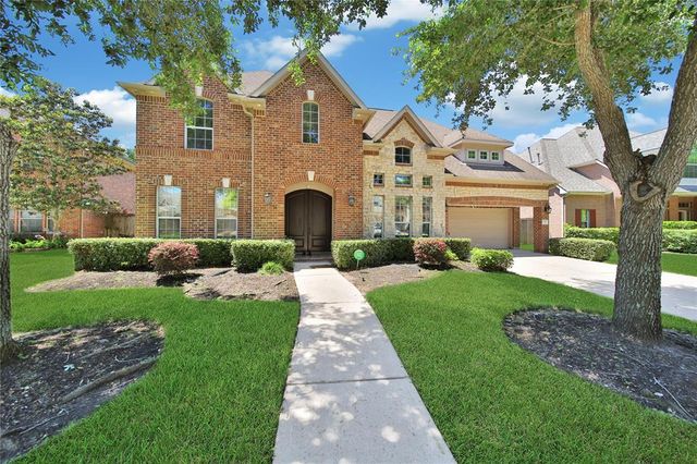 $749,995 | 5411 Riverstone Crossing Drive | Riverstone