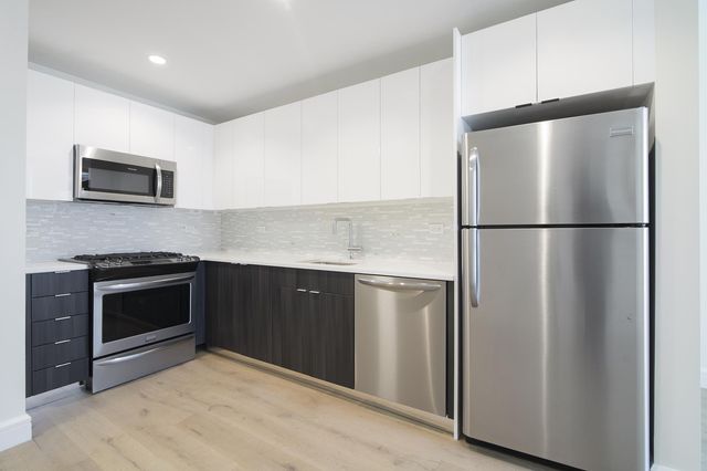 $3,850 | 25-19 43rd Avenue, Unit 305 | Long Island City