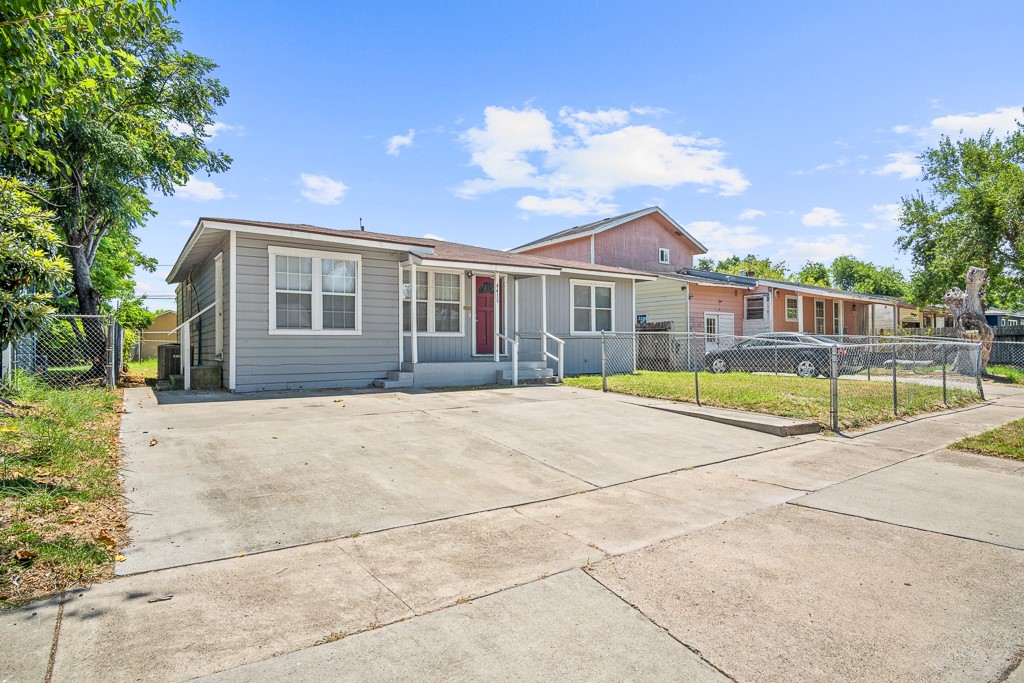 a view of house with a outdoor space