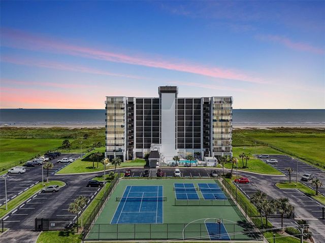 $535,000 | 415 East Beach Drive, Unit 701702 | Grand Beach