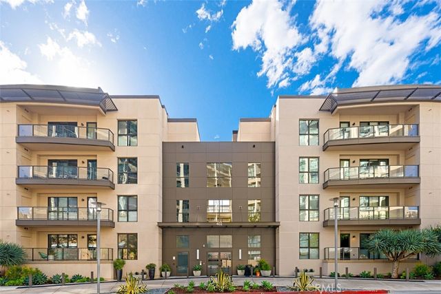 $1,260,000 | 402 Rockefeller, Unit 408 | Irvine Airport