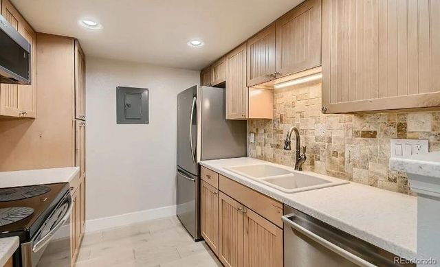 $2,100 | 8225 East Fairmount Drive, Unit 101 | Windsor - East Denver