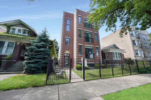 $350,000 | 6448 North Fairfield Avenue, Unit 4 | West Rogers Park