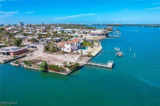 $1,775,000 | 474 Washington Court | Fort Myers Beach