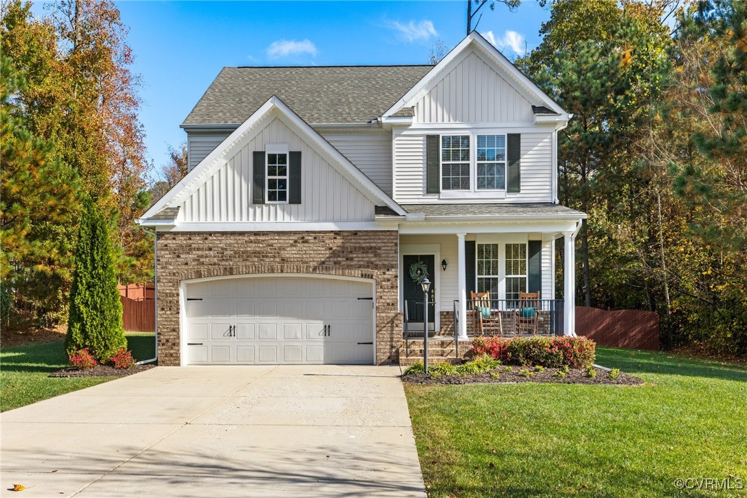 Craftsman-style home w/ 2-car garage