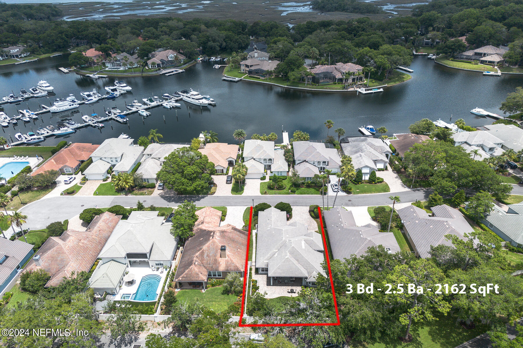 an aerial view of lake residential house with outdoor space