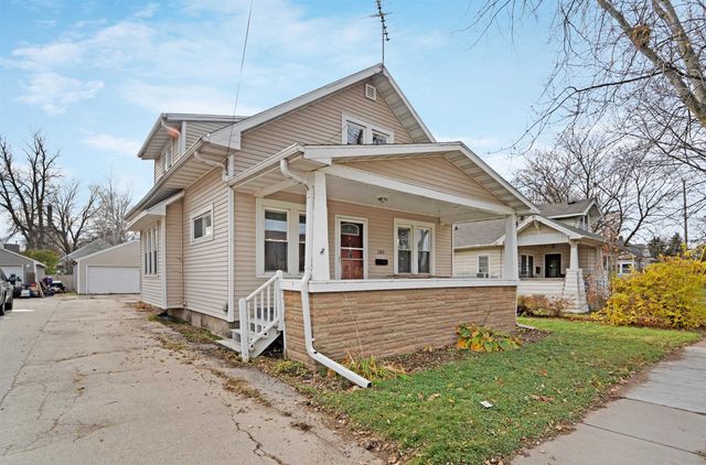 $239,900 | 105 1st Street | Downtown Menasha