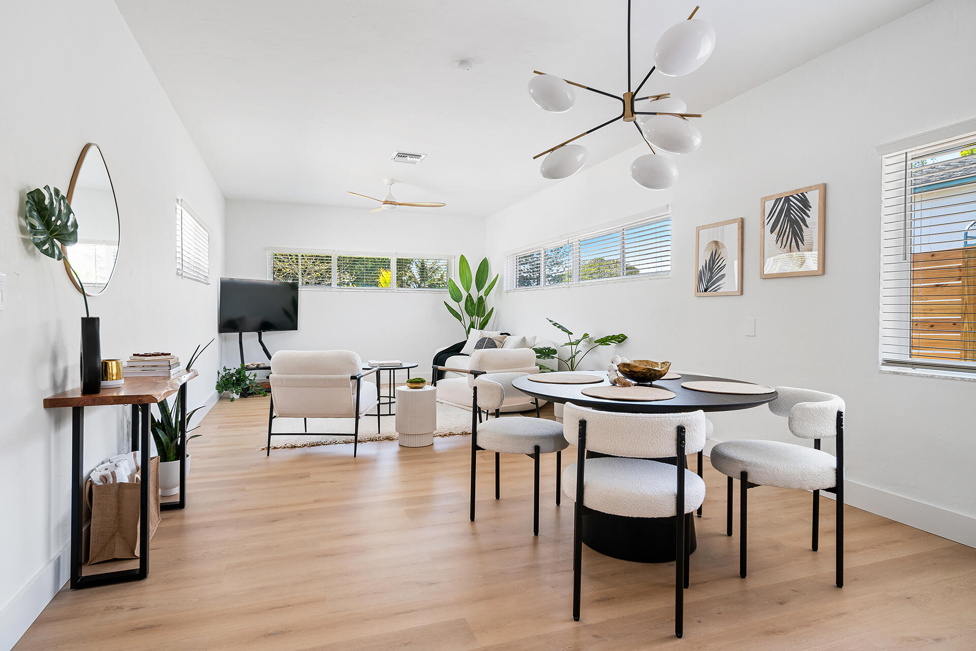 a view of a livingroom and dining room