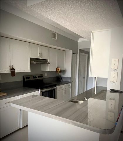 $2,400 | 11601 Southwest 2nd Street, Unit 21201 | Pembroke Lakes South