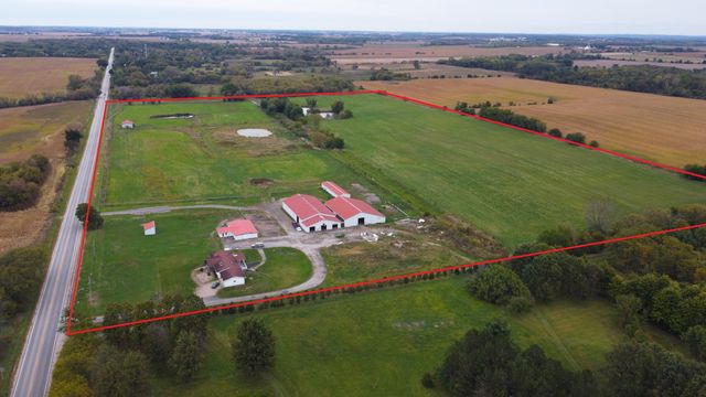 $1,350,000 | 2608 Highway 47 | Greenwood Township - McHenry County