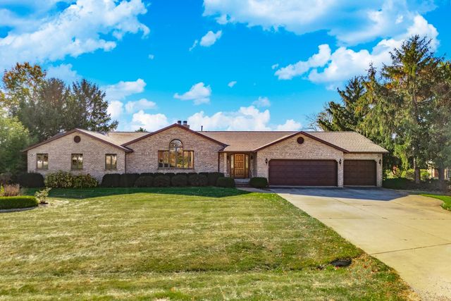 $575,000 | 2841 St Andrews Court | El Paso Township - Woodford County