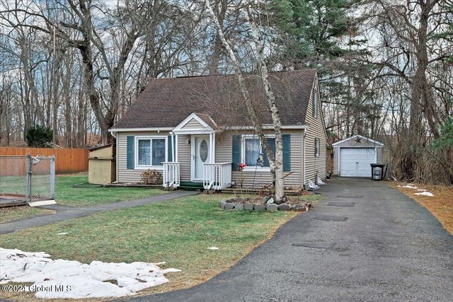 $290,000 | 92 Broderick Street | Colonie Village