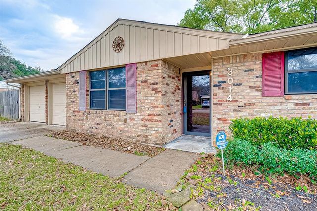 $2,150 | 3014 Helberg Road | Oak Forest-Garden Oaks