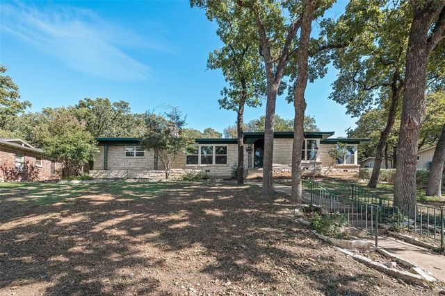 $319,000 | 1717 Vinewood Street | Eastern Hills