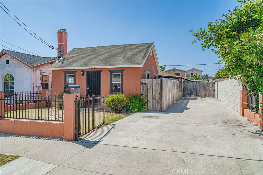 Front House Street View