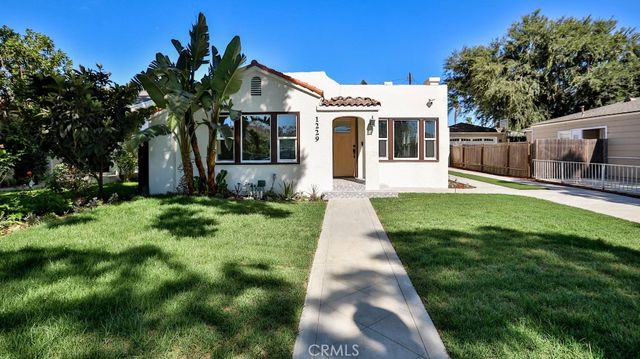 $869,999 | 1229 South Garnsey Street | Santa Ana Central Historic District