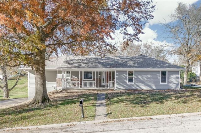 $439,900 | 2216 Chambers Avenue | St. Joseph