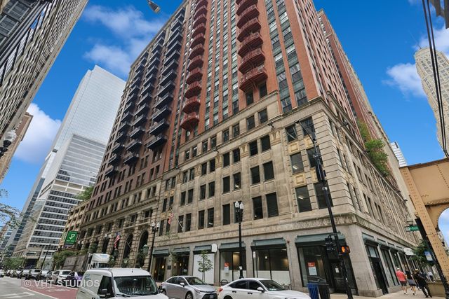 $499,000 | 212 West Washington Street, Unit 1605 | The Loop