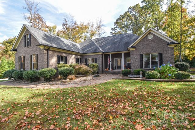 $875,000 | 860 Arrow Point Lane | Atwell Township - Rowan County