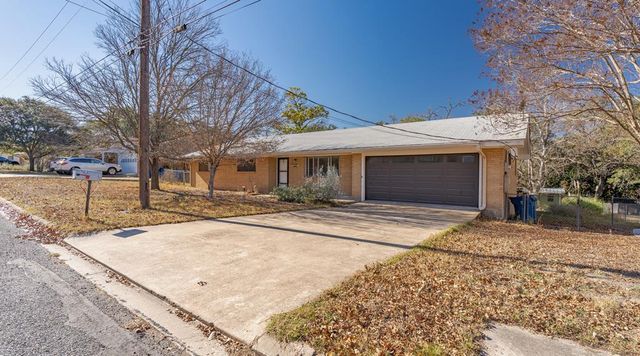 $365,000 | 1123 Nancy Beth Drive | Kerrville