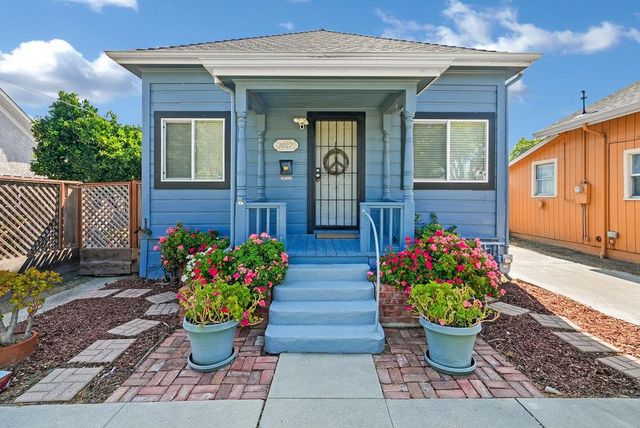 $899,900 | 1027 Sally Street | Hollister