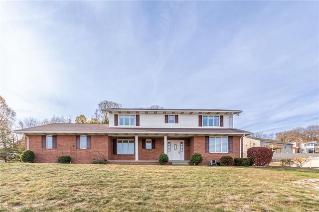 $399,000 | 2038 Lexington Drive | Dunbar Township - Fayette County