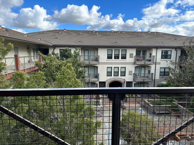 $595,000 | 125 Patterson Street, Unit 320 | Central San Jose