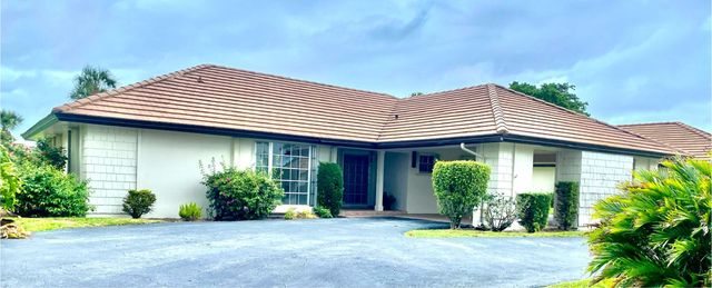 $3,200 | 321 Villa Drive South | Atlantis Country Club