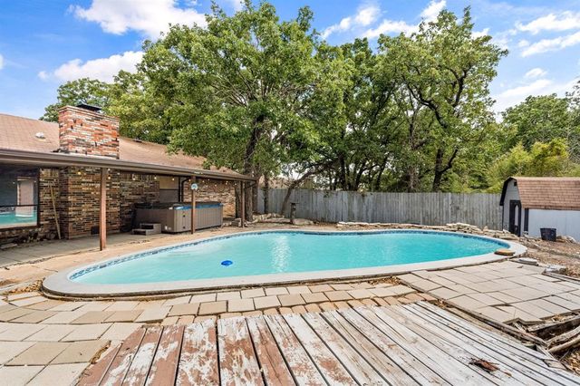 $280,000 | 333 Shady Lane | Azle