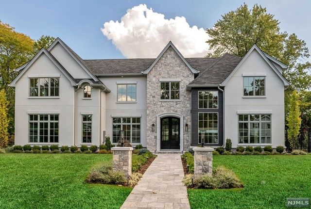 $4,395,000 | 46 Cambridge Place | Englewood Cliffs