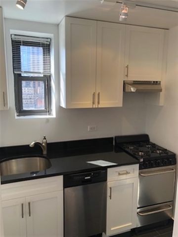 $5,500 | 108 East 38th Street, Unit 18A | Murray Hill