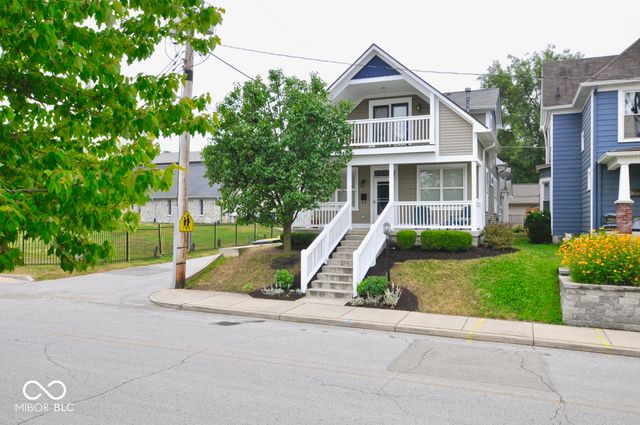 $2,100 | 517 East 23rd Street | Fall Creek Place